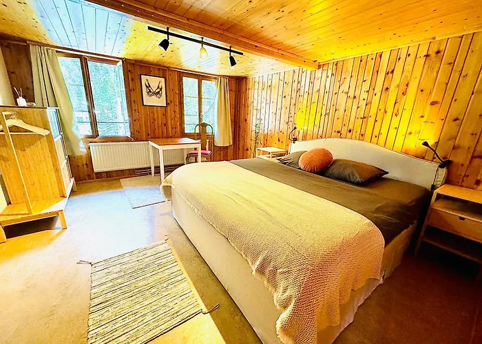 Cozy Apartment In Vintage House In Kandersteg